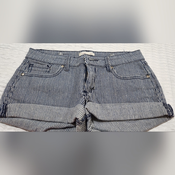 Forever 21 Stripe Denim Shorts Size 26 - Picture 6 of 13